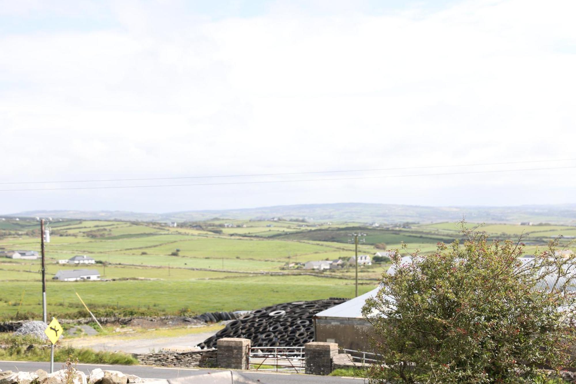 Next Stop Cliffs Of Moher Лисканнор Экстерьер фото